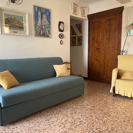 チェルヴォCasa Del Sole Affacciato Sul Mareアパートメント エクステリア 写真
